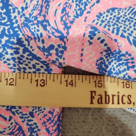 LILY PULITZER Girl's Ruffle Hem 3/4 Sleeve Pink Blue AlligatorRash Guard Top 10 - Picture 4 of 5